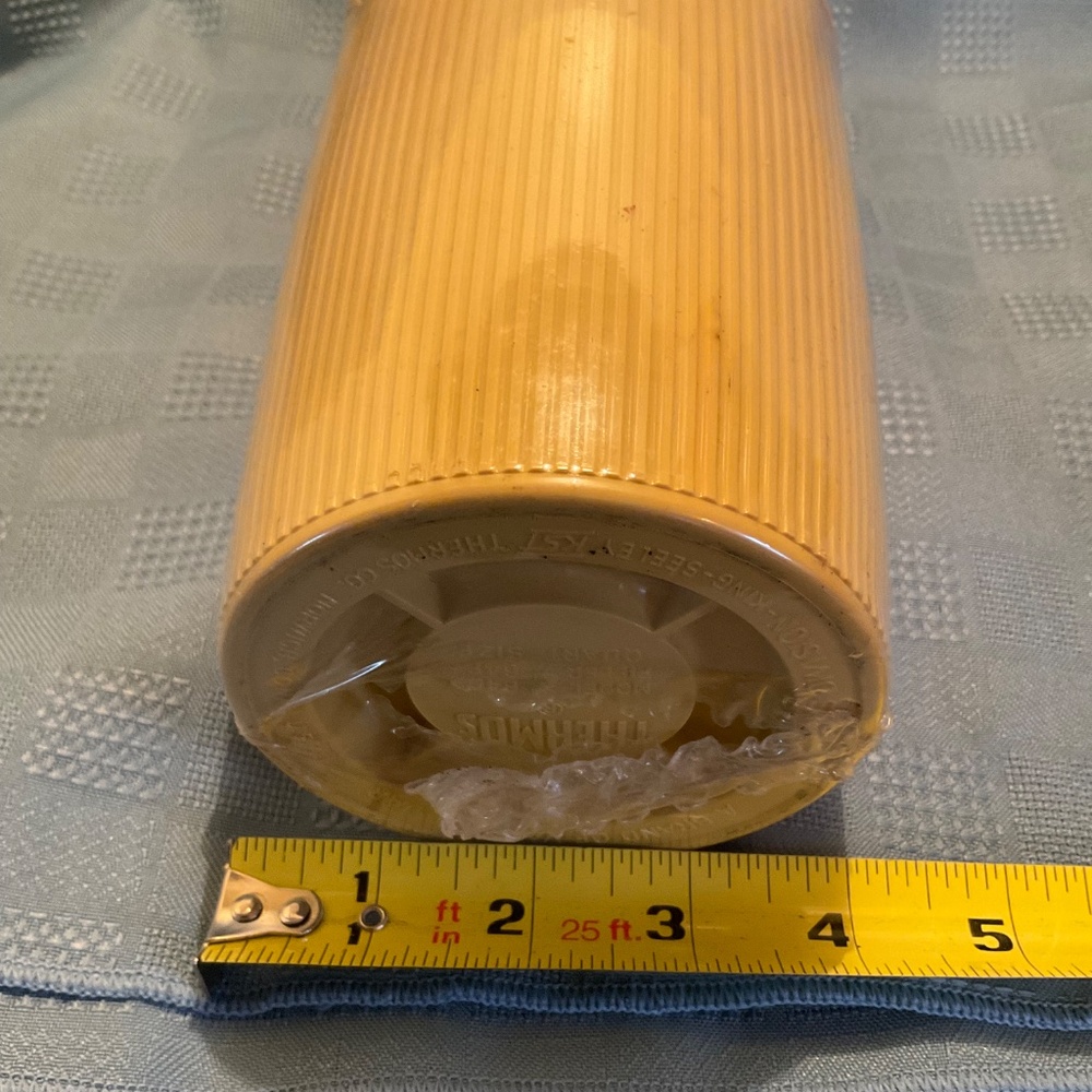 VTG Thermos Quart Size #6402 King Seeley Harvest Gold SEALED - Picture 9 of 11